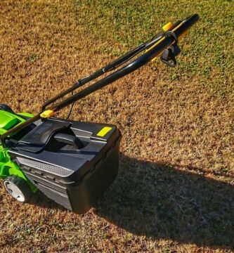¿Qué debo tener en cuenta a la hora de comprar una máquina de cortar césped?
