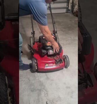 cuándo cambiar una cortadora de césped de empuje con tracción automática