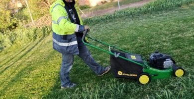 cuánto consume una máquina cortadora de césped doméstica con tracción automática